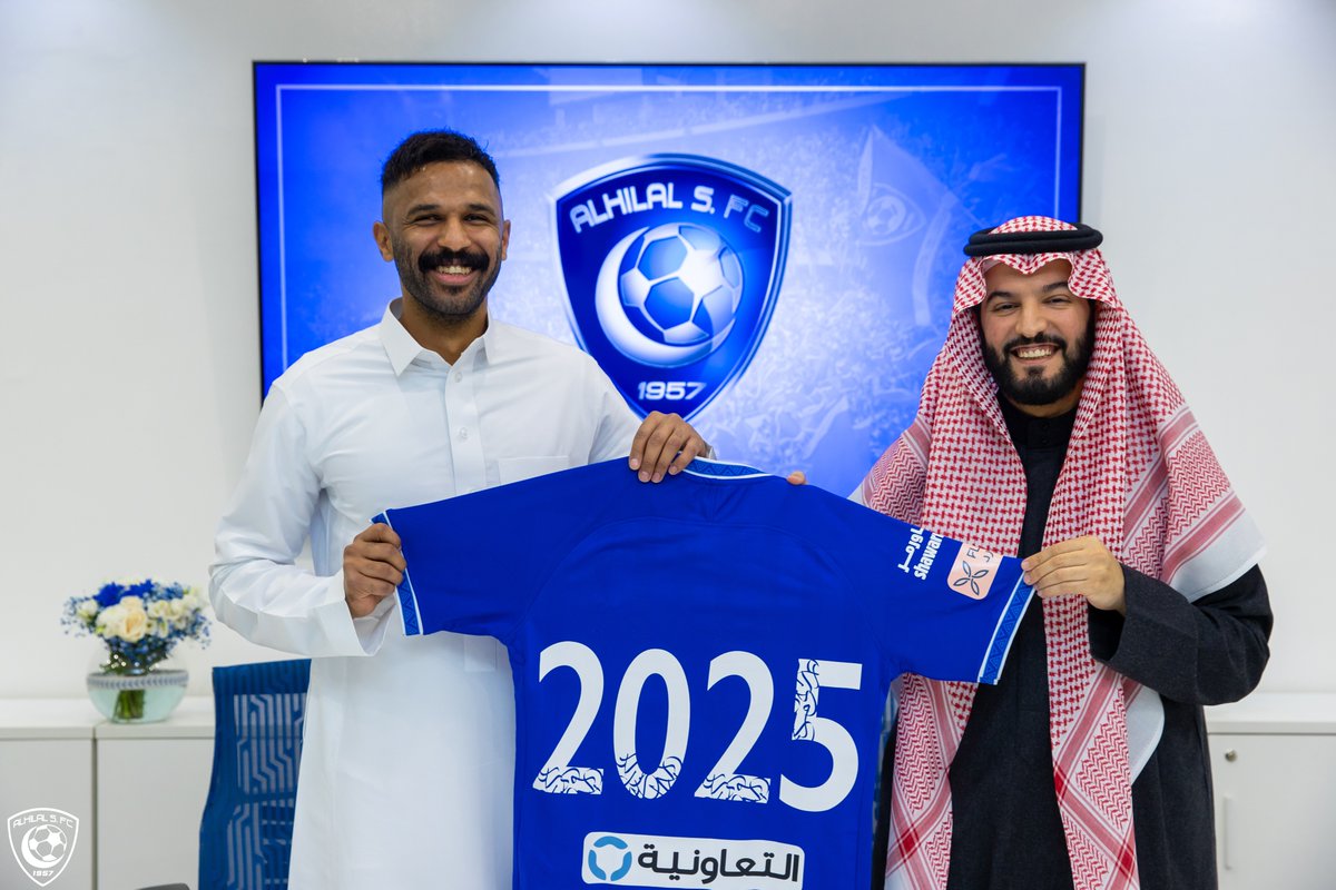 Alhilal_FC's tweet photo. ✍🏻 #العويس_هلالي.. وبالركادة 😍💙

#الهلال https://t.co/YUnxkKfd6h