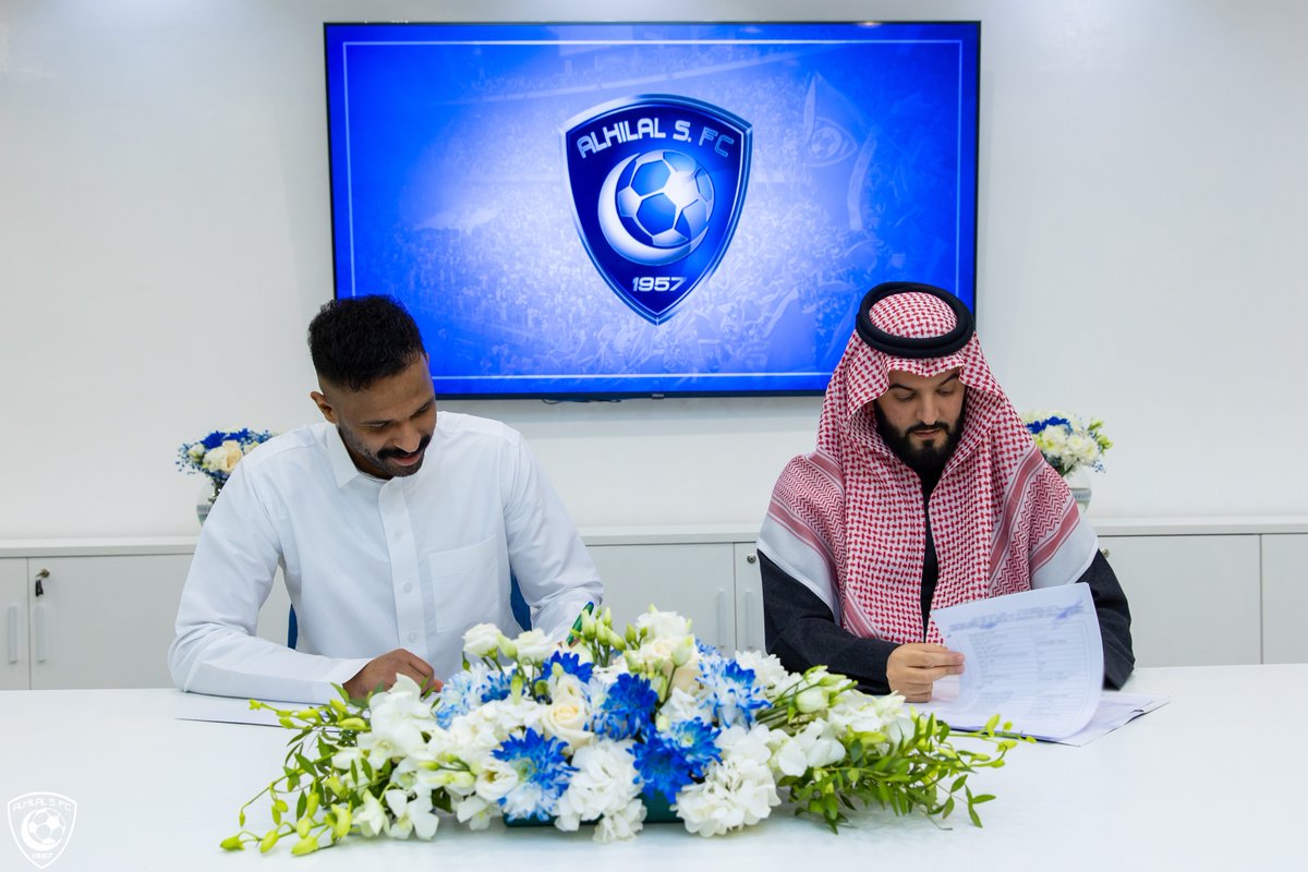 Alhilal_FC's tweet photo. ✍🏻 #العويس_هلالي.. وبالركادة 😍💙

#الهلال https://t.co/YUnxkKfd6h