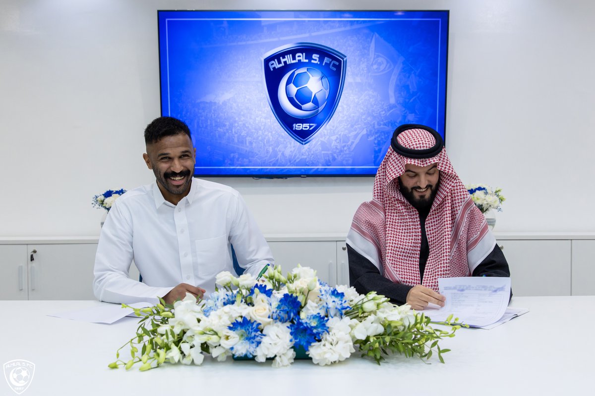 Alhilal_FC's tweet photo. ✍🏻 #العويس_هلالي.. وبالركادة 😍💙

#الهلال https://t.co/YUnxkKfd6h