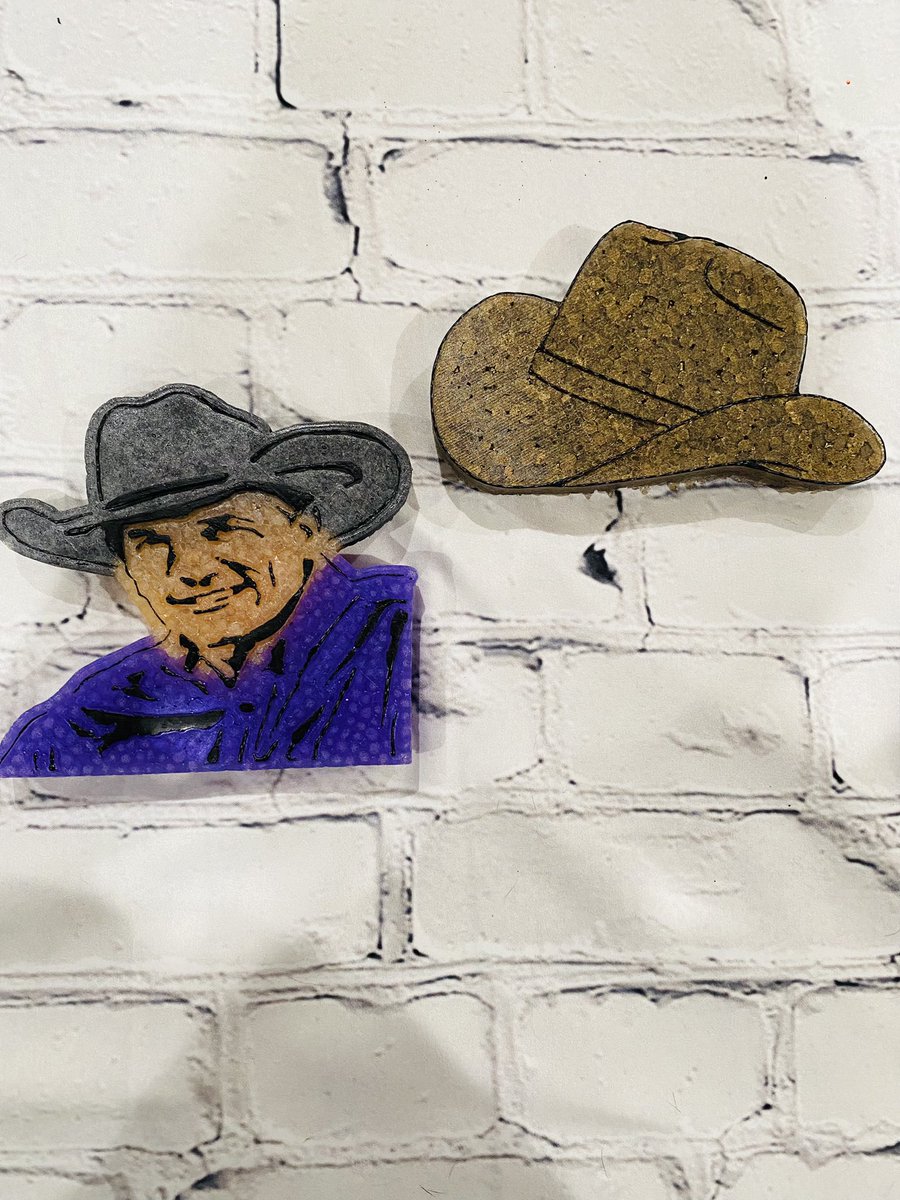 CarSyds's tweet photo. Giveaway time⚡️ HELP US GROW!
💫 like
💫 share
💫follow us and tag 2 friends 
Winner gets a freshie, beanie and another goodie! 😉💗 ends 1/25 ✌🏼! https://t.co/eiNNRMlZ5N
