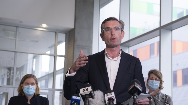 Joeontheloose's tweet photo. Perrottet learns there are limits to how much pure enthusiasm can do >> https://t.co/BJQtSkY6at - At times, the Premier has reminded me of that lonely accordionist who played in support of Novak Djokovic the other day, with nobody dancing to his tune. #nswpol #DomMustGo https://t.co/sUjEL0oELk