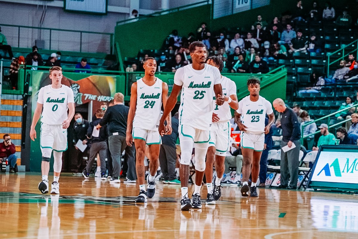 HerdMBB's tweet photo. TIMEOUT: Owls are up 71-63 🏀

#BringOnTheHerd x #RiseAsOne https://t.co/VnT3lo0t0y