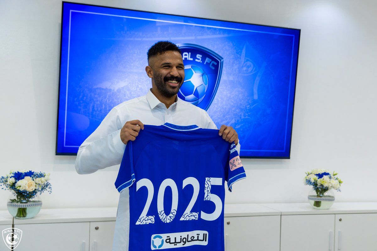 Alhilal_FC's tweet photo. 👋🏼 حيّ الله أبو لطيفة 🤩💙

#العويس_هلالي
#الهلال https://t.co/jsyCy4Se48
