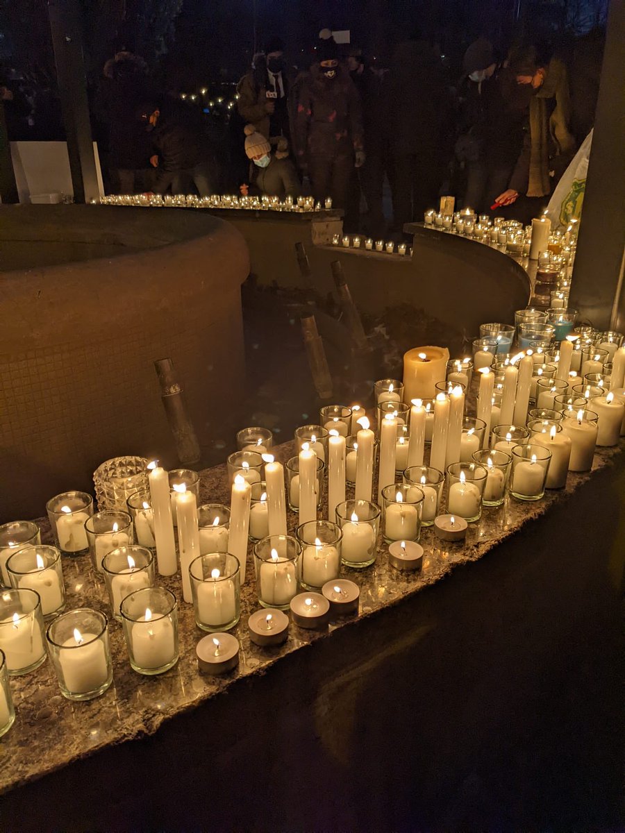 BJDast's tweet photo. In memory of all the 176+1 innocent souls who unjustly lost their lives in the #FlightPS752 crash two years ago #IWillLightACandleToo #NeverForget @MHAsadiLari @zeynabasadilari  @MohsenAsadilari https://t.co/mUfrkC1saM