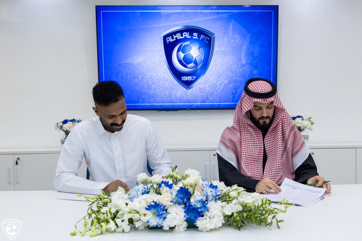 Alhilal_EN's tweet photo. ✅ ALOWAIS is HILALI 😍
#AlHilal 💙 https://t.co/v48IeyslgG