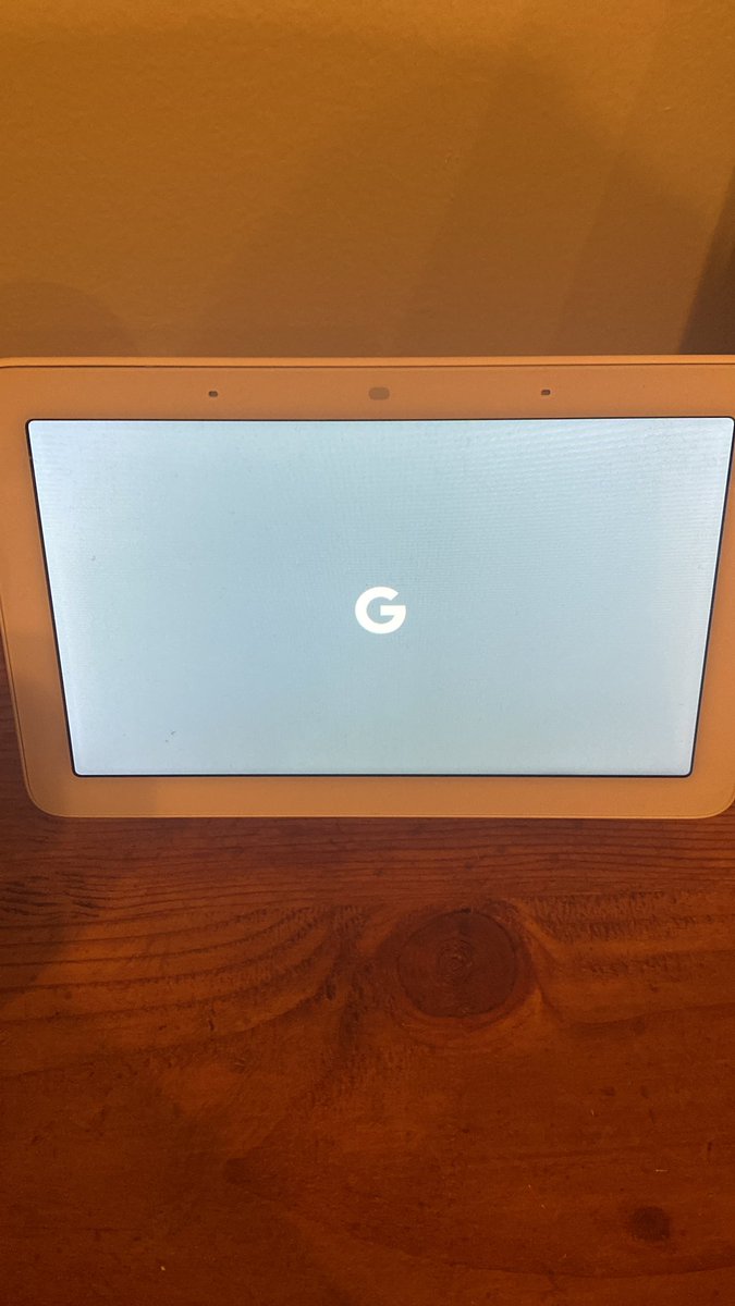 sarthaksawarkar's tweet photo. @madebygoogle anybody else having this issue with their #googlehome devices? Have tried factory reset but device is frozen in this state. #Google https://t.co/gbthS4G4fw
