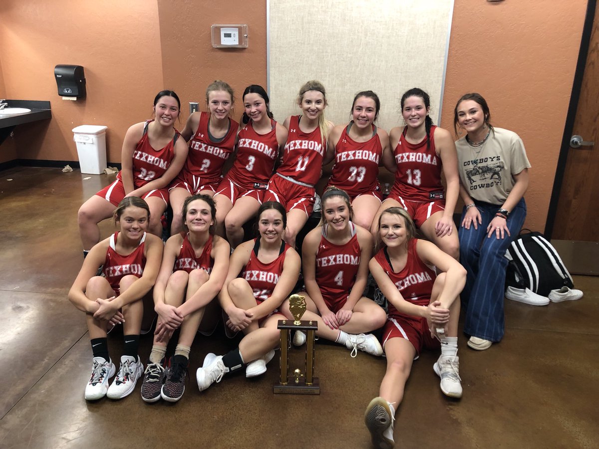 BuddyHusted's tweet photo. Seiling Tournament Consolation Champions!🏀🏆 https://t.co/2ziOsRnODZ