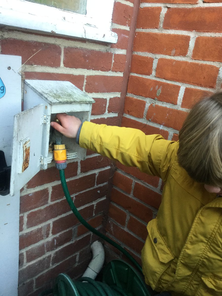 RocklandPrimary's tweet photo. Children in Reception have been exploring the frost and ice found in our beautiful school grounds this week! They have learnt how to make simple observations of the weather and make predictions about how ice is created! https://t.co/GZsZO06Y5g