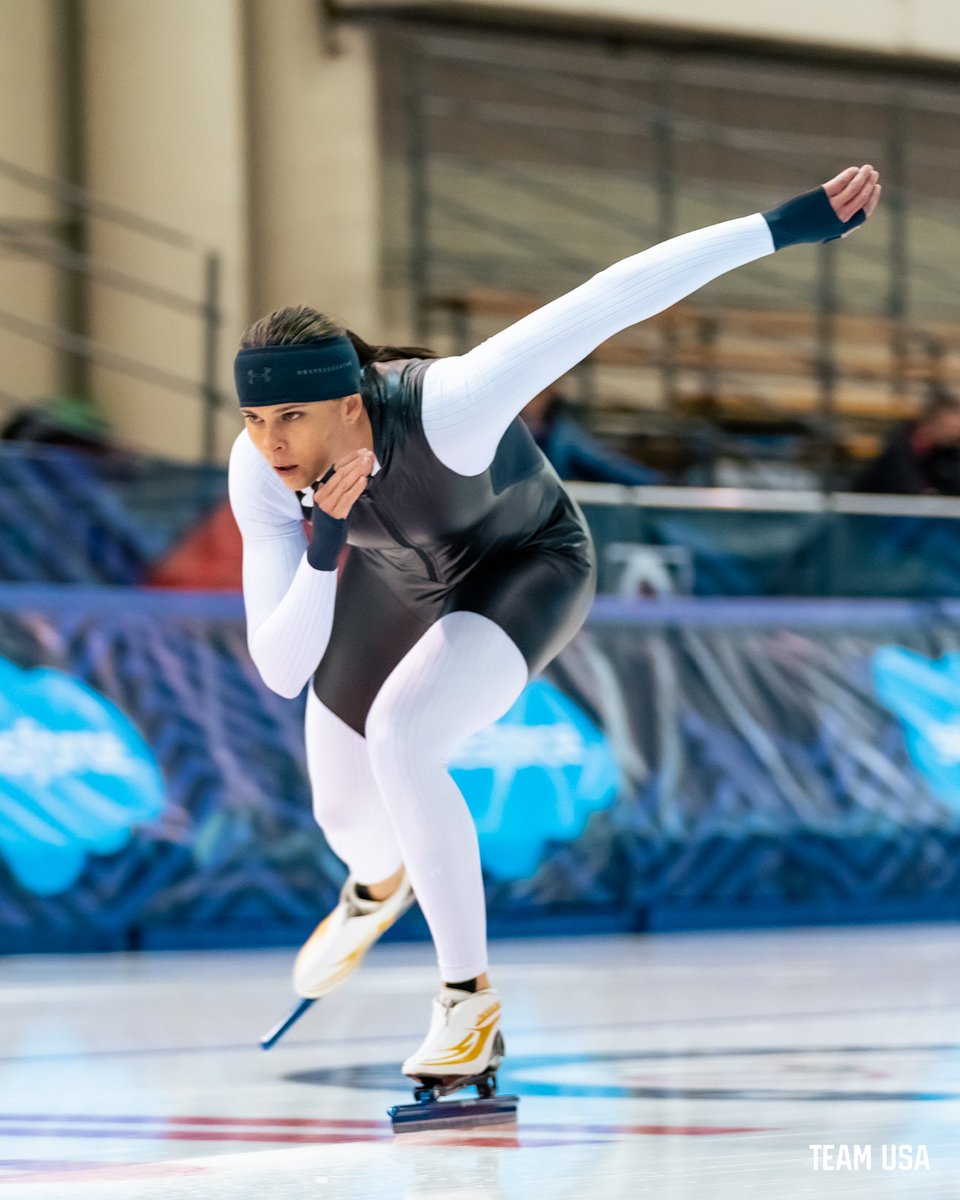 TeamUSA's tweet photo. There's a reason her skates are gold. ✨ #SpeeskatingTrials22

cc: @BrittanyBowe https://t.co/YCr0oLVZK6