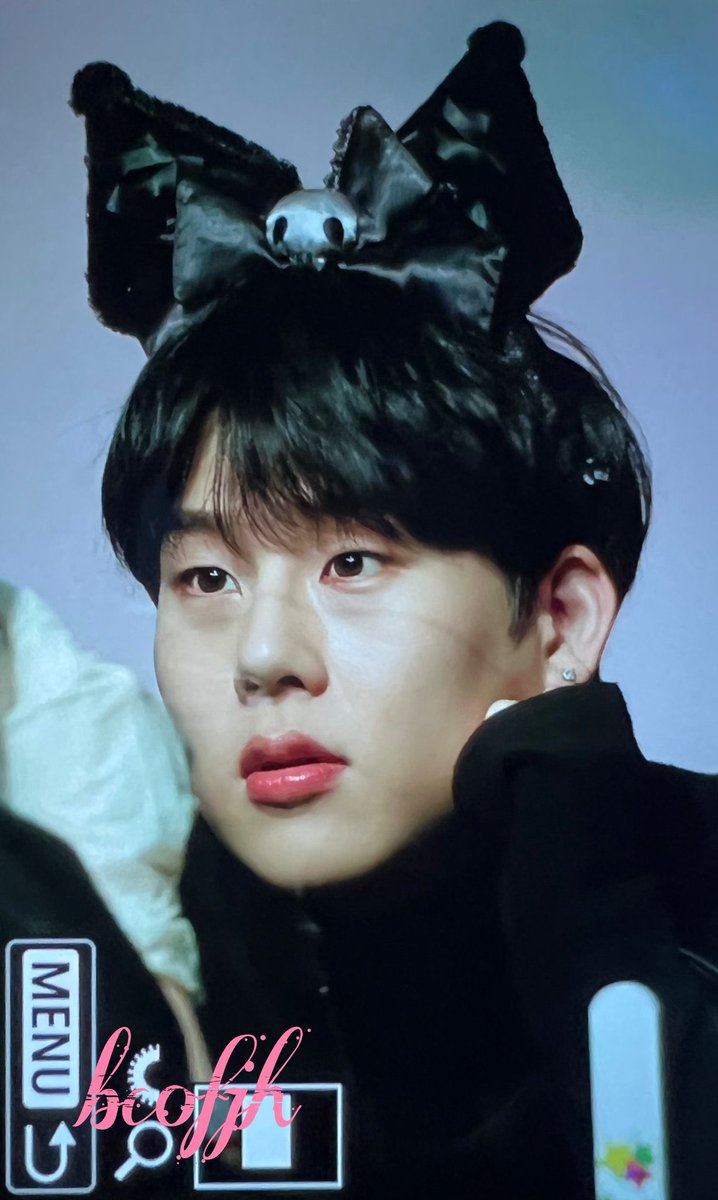 jooheonspace's tweet photo. Honey looks absolutely cute with this black ribbon, I’m so in love 🖤🖤🖤 https://t.co/fTo7FGmRyc