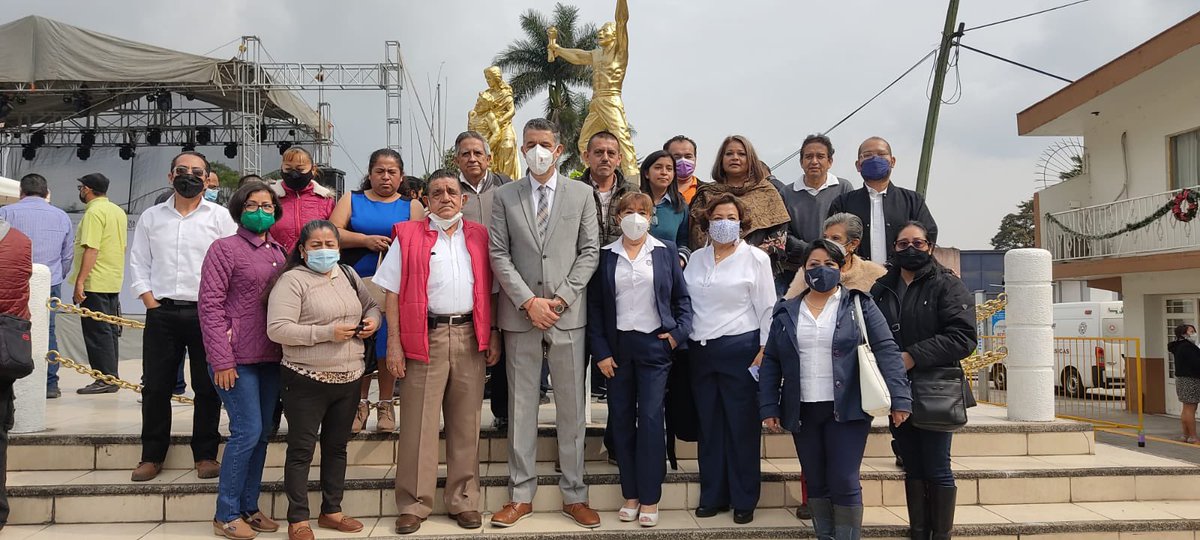 VargasB_Victor's tweet photo. Ayer acudí, en representación del Secretario de Educación @ZenyazenEscobar, a la conmemoración del 115 aniversario de los Mártires del 7 de Enero de 1907, de Río Blanco.
Agradezco haber sido el portavoz del saludo a su población, heredera de esta lucha preámbulo de la Revolución. https://t.co/4LbPKxr43M