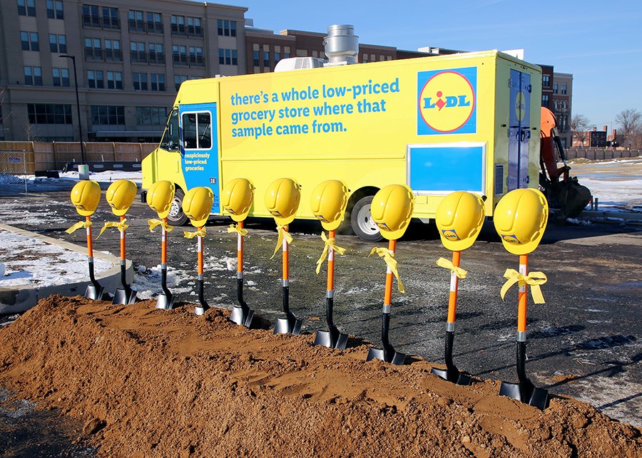 RogerWallacePNC's tweet photo. It’s Groundbreaking Day for the new Lidl grocery store at Skyland Town Center in Washington, DC. @PNCBank is proud to provide the financing for this long awaited addition to the project  that will benefit the community. 
@dcmayorsoffice @SkylandTC @LidlUS @PNCNews https://t.co/tjaqmiW2KU