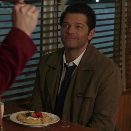FIREFLYCASTIEL's tweet photo. cas being the definition of 🥺: a very sweet thread https://t.co/8k4MtWyTpX