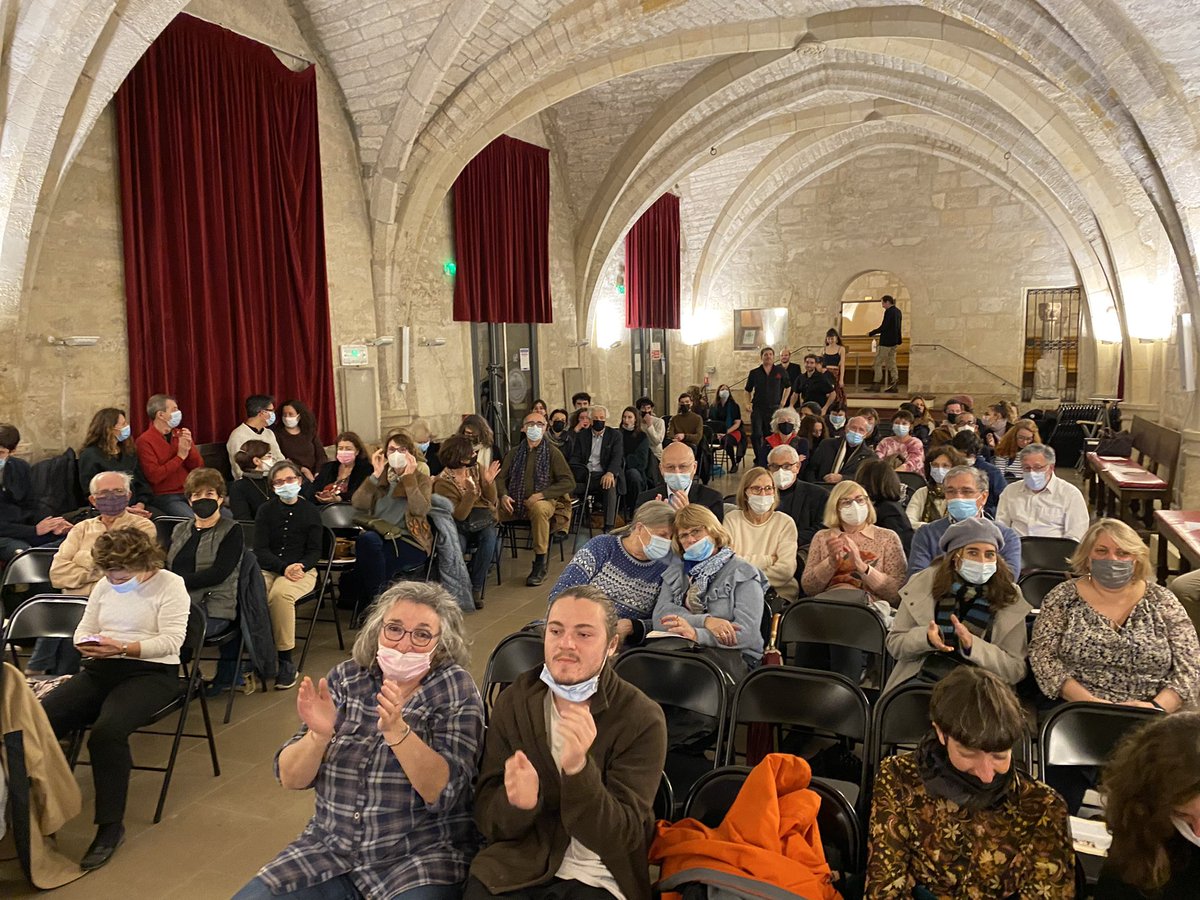 maimonide_i's tweet photo. Soirée réussie ! Du talent, de la vie, de l’énergie.
@Bekarmusic a enchanté le nombreux public présent salle Pétrarque. @maimonide_i #Montpellier https://t.co/ggZXGreywR