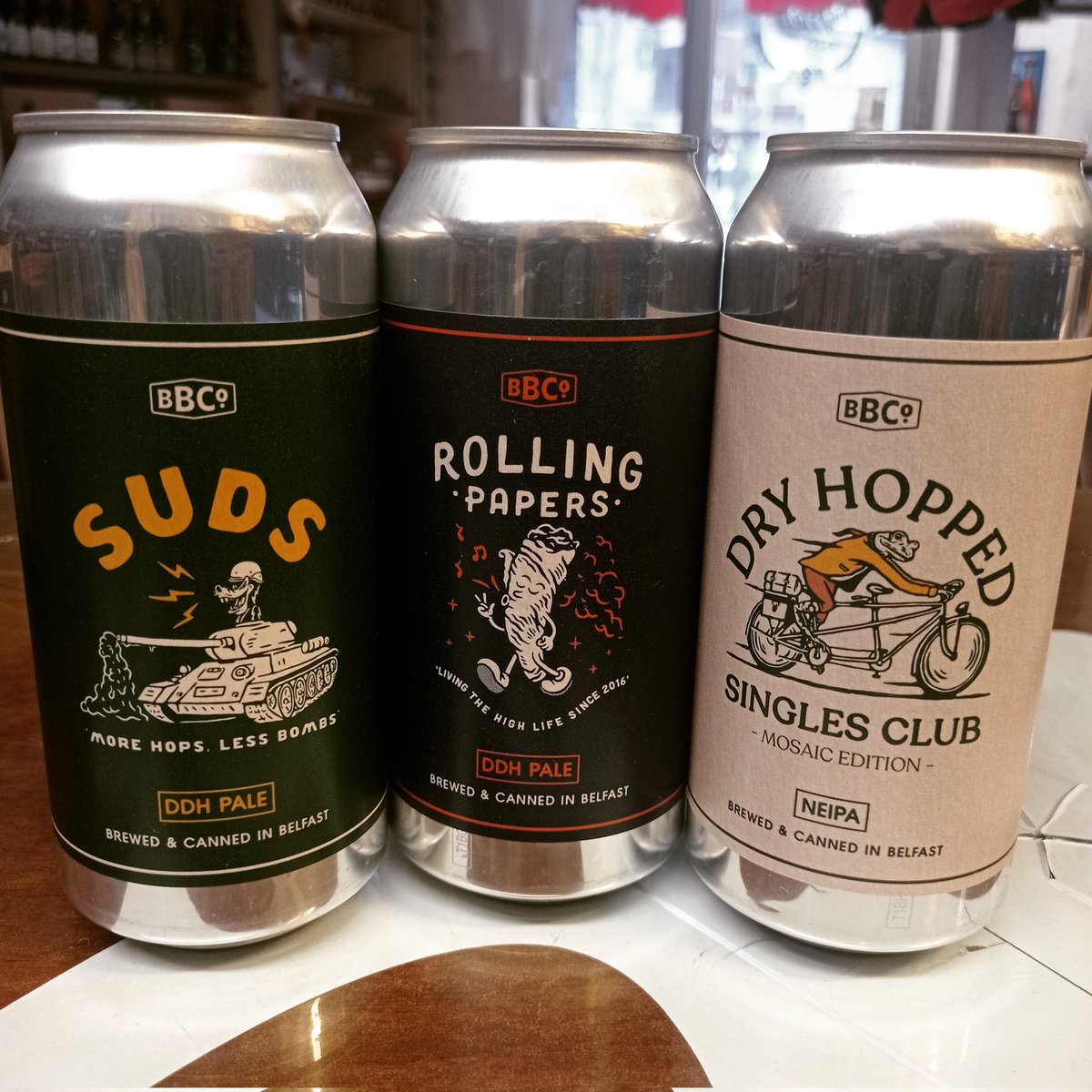 TheBrewMilano's tweet photo. Brewed and canned in Belfast!! 
@bullhousebrewco 🚀🚀🚀
.
SUDS More hops less bombs DDH PALE 4.5%abv 🐊
.
ROLLING PAPERS Living the high life since **** DDH PALE 6%abv 💨
.
DRY HOPPED SINGLES CLUB Mosaic Edition NEIPA 6.5%abv 🚲
.
|
#KeepDrinkingWithUs https://t.co/sAlUDr6SAB