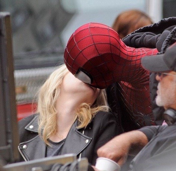 SpideyNewsFR's tweet photo. Sony veut également le retour d’Emma Stone en plus de celui d’Andrew Garfield ! 

Source : @MyTimeToShineH ! https://t.co/AUUVLQmmsu