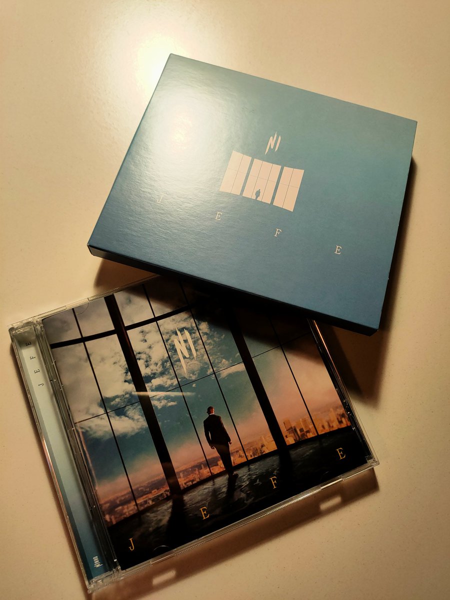Pierre9113's tweet photo. Merci @outro_media pour l'album 💪 https://t.co/JvwaZKrMld