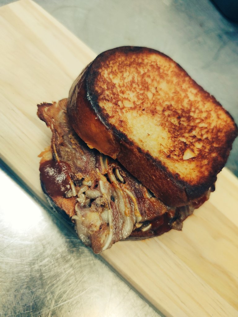 Dale sándwich de minutejos 🤙🤙🤙🤙 en <a href="/TerZio_bar/">terZio_bar</a>