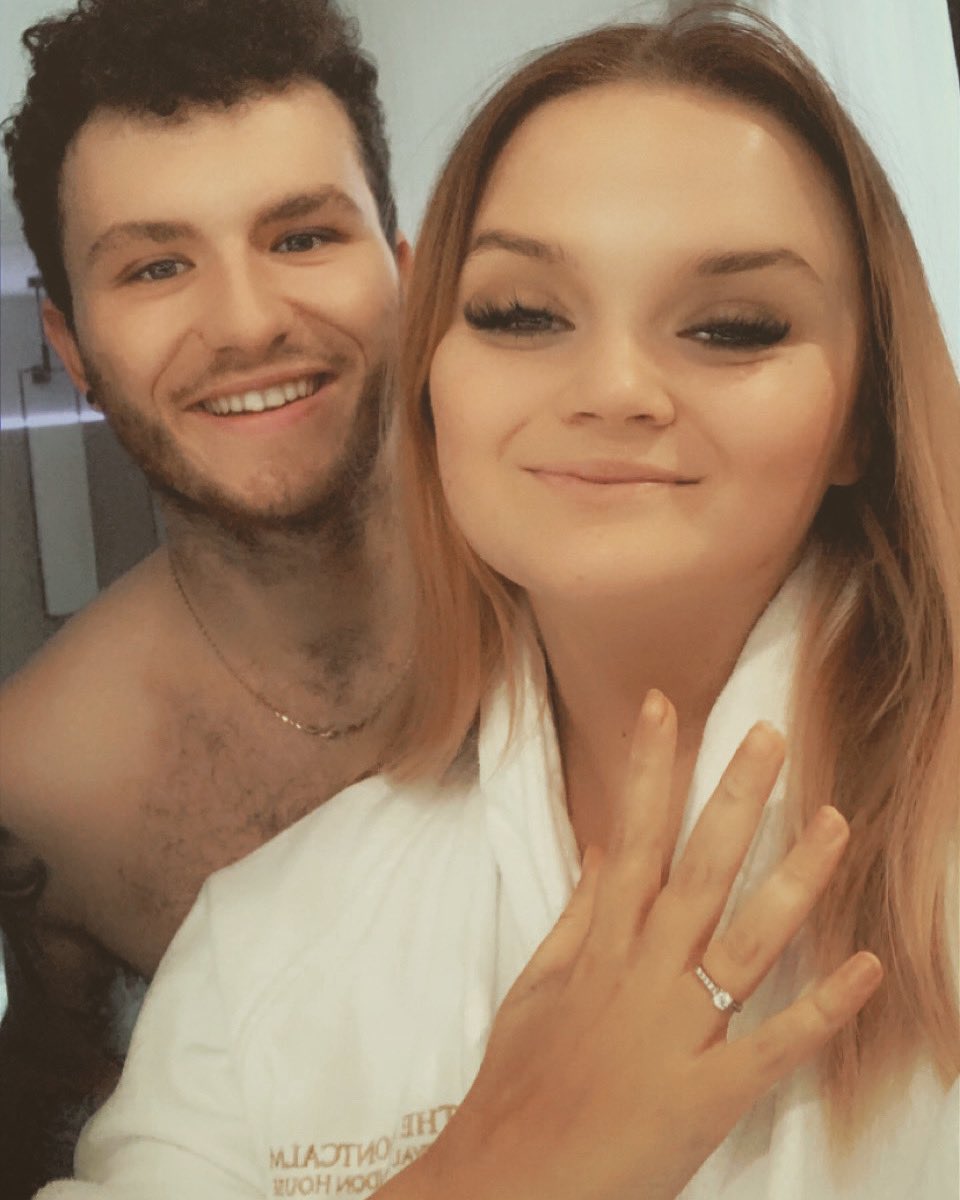 Megan_ems_'s tweet photo. So blessed that I get to love you forever ❤️ https://t.co/bGpagrwTdP