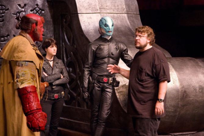 supermansteel34's tweet photo. El mundo necesita #Hellboy3 Dir. @RealGDT con @SelmaBlair @perlmutations @actordougjones,
creador @artofmmignola.
Please #SaveHellboy3 😷🙏 https://t.co/rl2kECqxpn