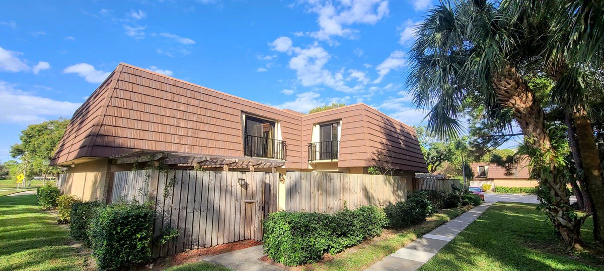 NewHomesJupiter's tweet photo. New Listing! $2,600.00, 2BR, 2BA, 121 1st Lane, Palm Beach Gardens, FL 33418, Full Details https://t.co/BmC2IfAalJ https://t.co/6Z7fFAfTBk
