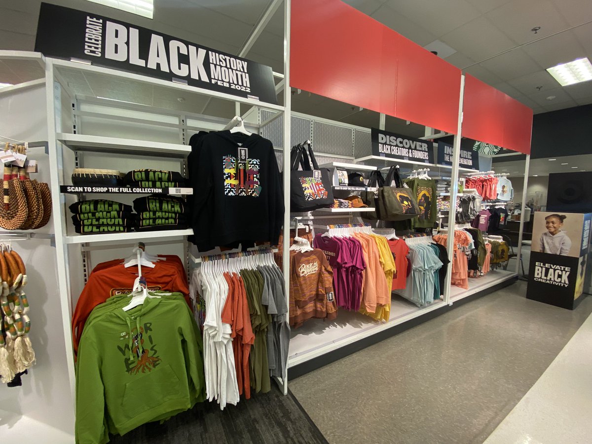 JaviVM0347's tweet photo. My first set with @Target and i was very excited for it and I loved that it was the #BHM  set. It was fun learning about all the collections apart of it and most I portably supporting Black Owned Business. #target0347 https://t.co/PRxlviBVdK
