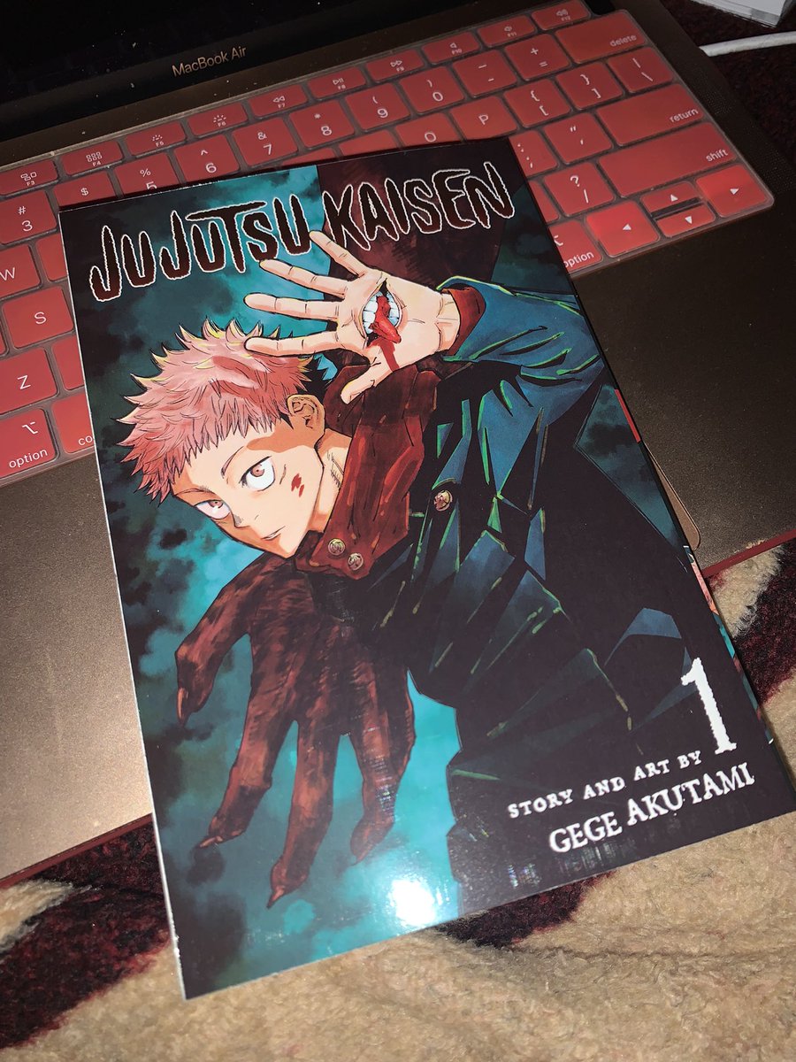 SugaRin95's tweet photo. Sooo obsessions with manga start again. I took a break from collecting other mangas (mostly BL). Iβm collecting Jujutsu Kaisen now :3 #Quarantine #stillisolated #missmyfriends #missdrawing https://t.co/CM7C5IEtEa