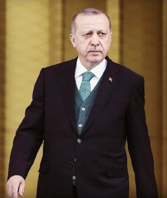 EmlakB's tweet photo. @nal94867229 @Deamoriss @RTErdogan Gözün görsün şu asalete bak..... Mağaralarınızı tepenize yıktı, DİĞERLERİ de PENSİLVANYAYA kaçtı, hainler, başaramayacaksınız, https://t.co/wF3WdPaXuJ
