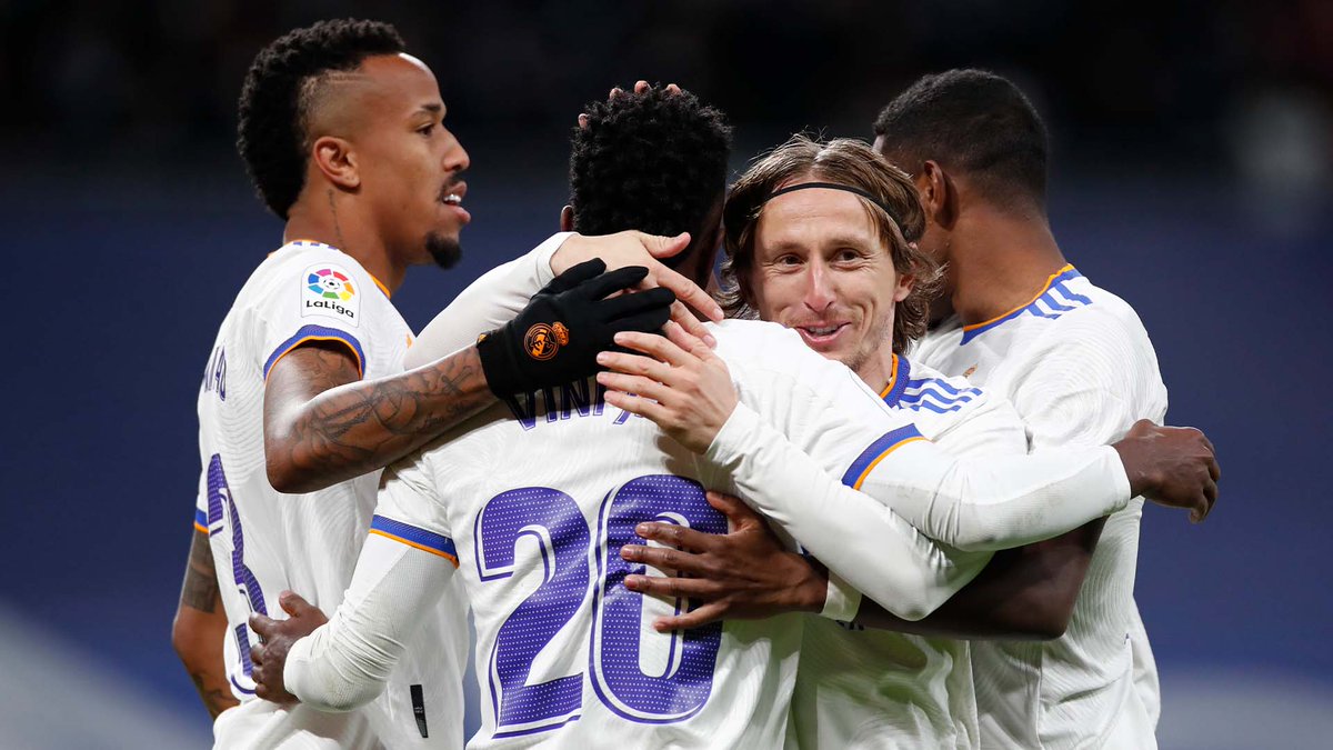 realmadrid's tweet photo. 🤍 ¡CÓMO NO TE VOY A QUERER! 🤍 https://t.co/xMZtkIqV9G