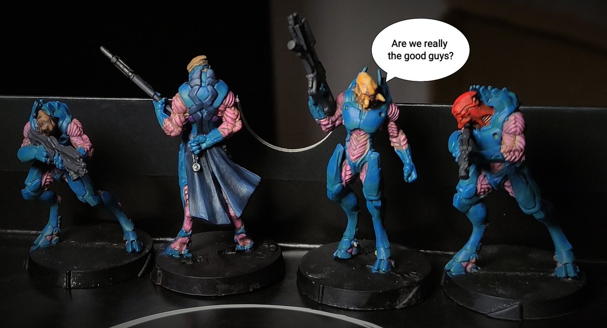 RepostTotal's tweet photo. Armour shades, capes and existential questions β―οΈ #squadgoals #CombinedArmy #InfinityTheGame #Shasvastii #Nox #Mentor #paintingminiatures #batchpainting https://t.co/v2NXhq2utQ