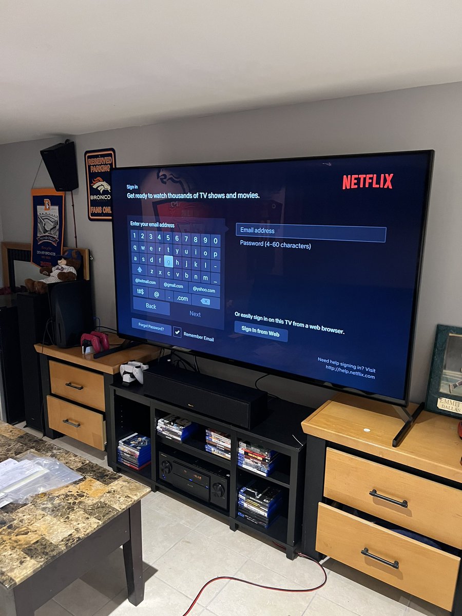NJBroncoguy84's tweet photo. Sheesh #sony #bravia #z9j #8ktv https://t.co/cP0SgEhRrf