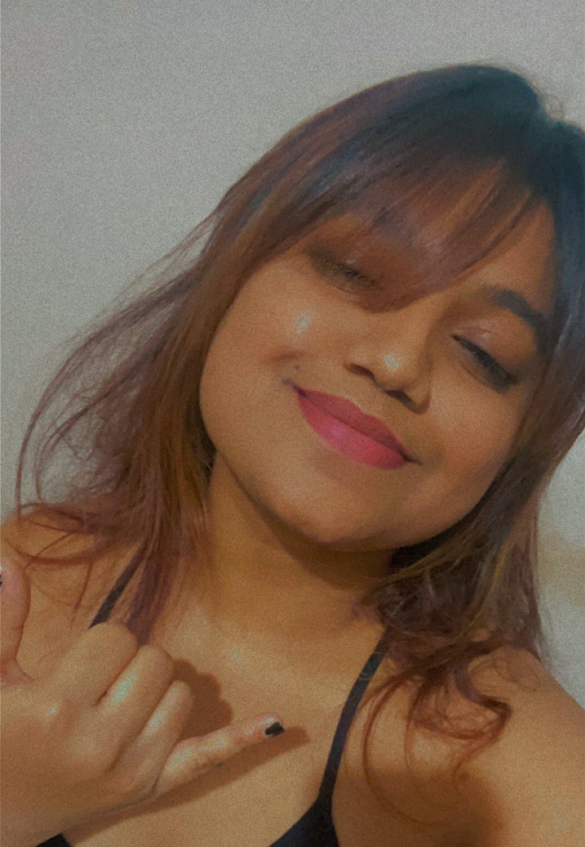 gawdeshrutii's tweet photo. i had to get rid of those faded money pieces so i decided to cut front bangs at 3AM in the morning and followed @bradmondonyc’s tutorial.
AND it’s #NotAFail thank you Brad ♥️ https://t.co/eea2kCpljo