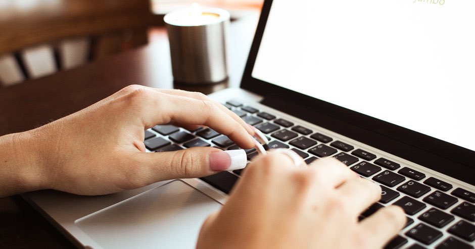 agencia_Quemkt's tweet photo. 🧐 Entre las posibilidades de comunicación que brindan las redes sociales y las herramientas de contenidos, hay que resaltar el #brandedcontent 

👉 Te contamos en qué consiste y 3 exitosos ejemplos: @redbullESP @EstrellaDammEs @LechePascual_es  👇

https://t.co/i9E925mkVB https://t.co/3voXtYYgQE