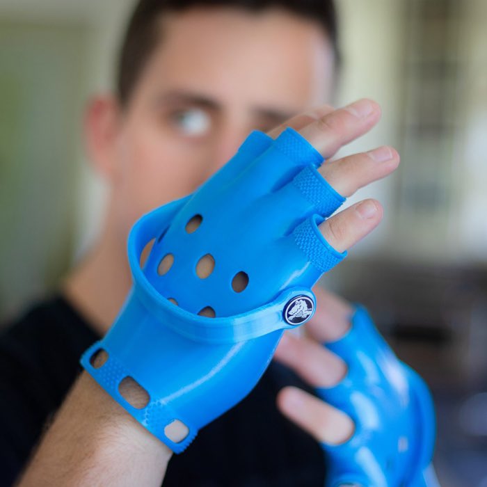 Woolfster1's tweet photo. @Laffs I offer croc gloves https://t.co/oScKVOl6Jj