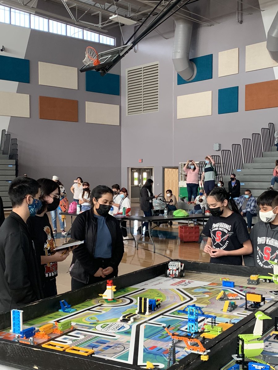 CCrosse_CI's tweet photo. Thank you to all Robocom 8.0 participants, coaches and parents. It was an Amazing day!! https://t.co/zNZaVzxXjI
