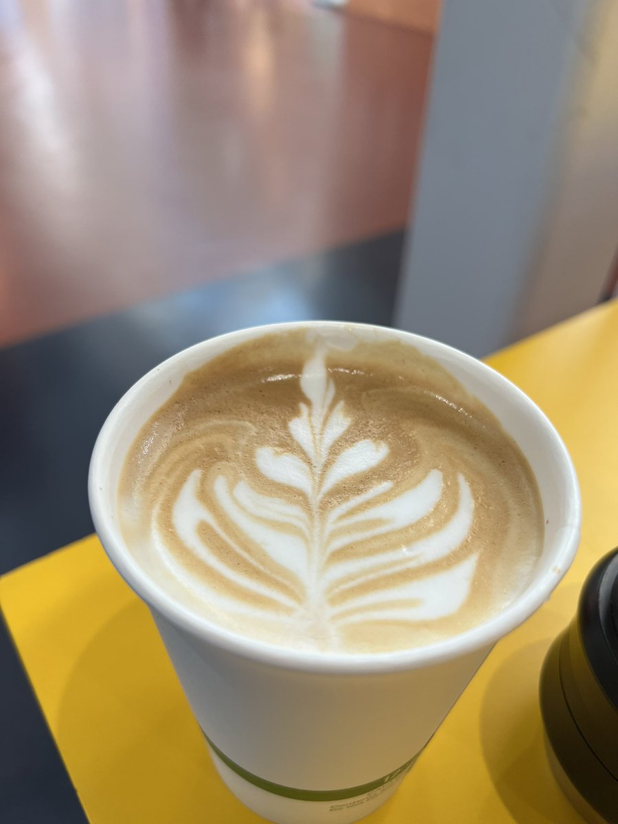 vxdp's tweet photo. Latte of the day. https://t.co/6CwNbyxpp8