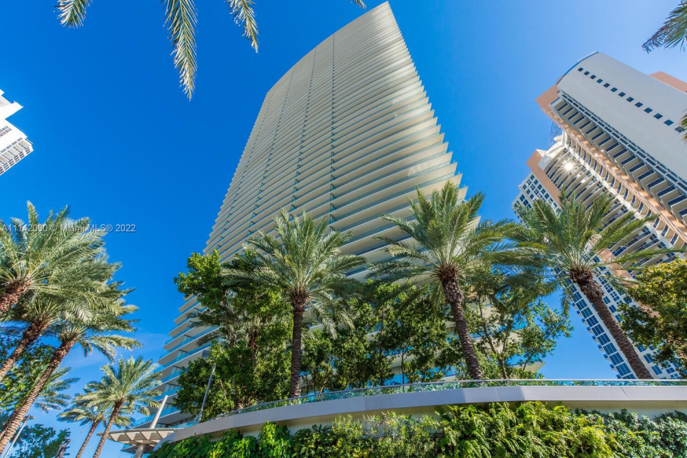 18975 Collins Ave #5403, Sunny Isles Beach, FL 33160 For Rent $25000 Come to the best lifestyle Sunny Isles has to offer, newly completed residence comes with absolutely best of quality finishes and offers most magnificent direct ocean , bay view … wilkrealestate.com/18975-collins-…