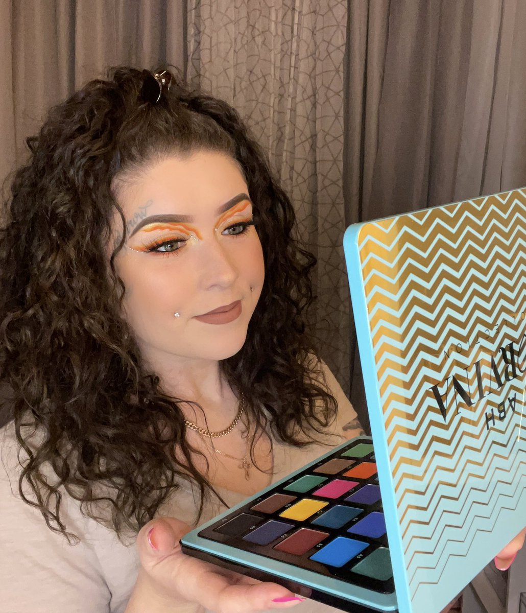 BlendingBrandi's tweet photo. @norvina vol. 3 is amazing!!! https://t.co/81WYfw3TWN