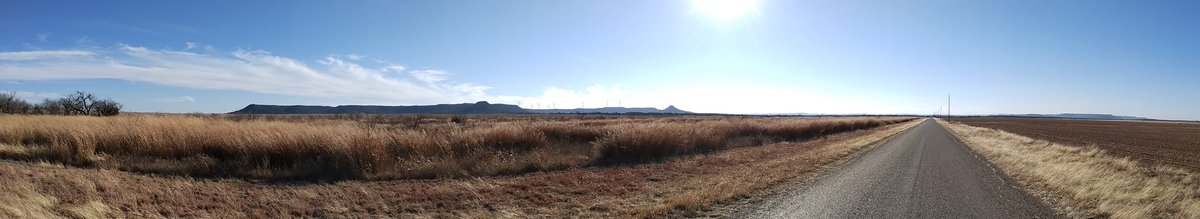 SoDakRunner's tweet image. Views from near today's run - actually ran on dirt, closer to the hills! 15 min from home. Was also treated to Air Force flying right overhead on the drive back!

#runningwithjoy #abilenerunning