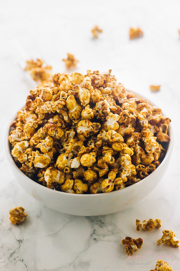 EmmaJeanMakeup's tweet photo. Vegan cheese &amp; caramel popcorn, let’s mix it. #Foodies #chicagofoods #veganpopcorn #mykindoftown #vegan https://t.co/YW4VSkQcpG