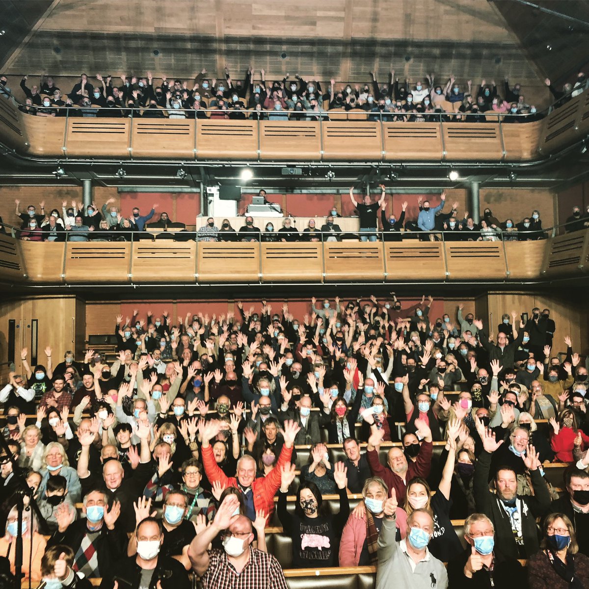 ThinkFloydUK's tweet photo. What a fantastic start to the year: a sold out show at @TheApexVenue in Bury St Edmunds.
#thinkfloyd #thinkfloyduk https://t.co/oHNyARjhp9