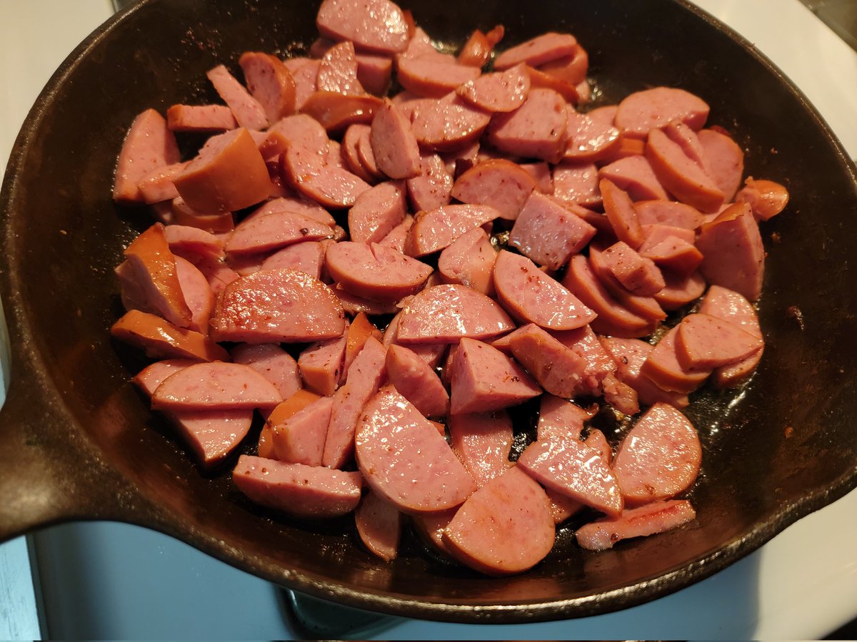 valerie_305's tweet photo. Don't toss that #bacon grease after making your #haluski !
#cooking #food #cabbage #noodles #polishsausage #suppertime https://t.co/bFEKyg1zSW