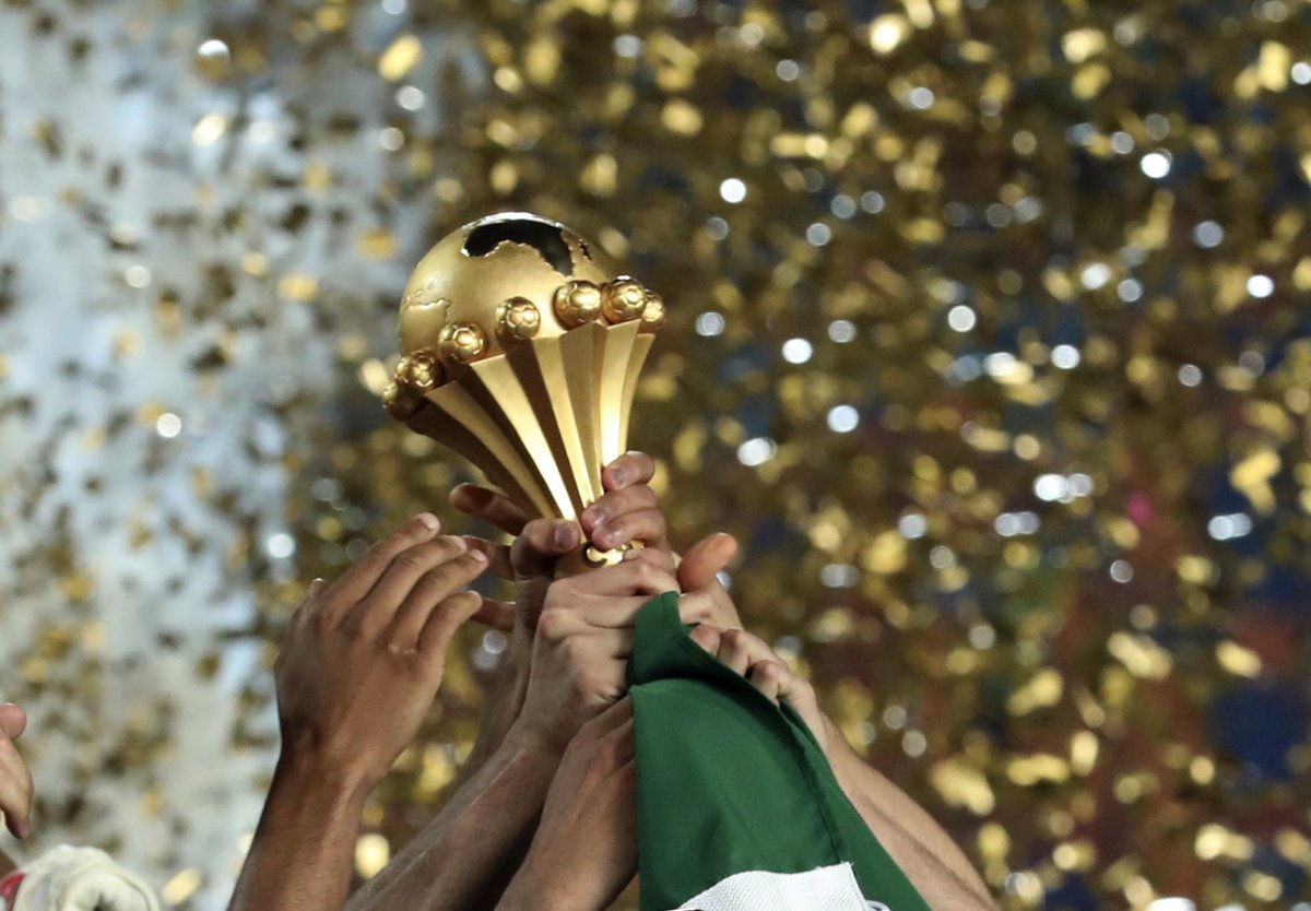ActuFoot_'s tweet photo. JOUR J !

Coup d'envoi de la #CAN2021 aujourd'hui. 🔥 https://t.co/OGblmFtRlw