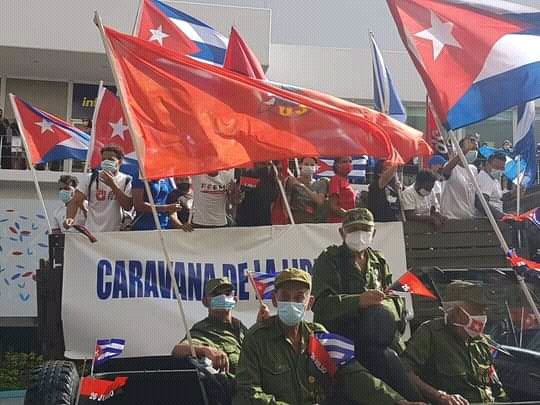 #Cuba 🇨🇺🇨🇺 A 63 años de la entrada de la Carava de la Libertad, nuestra juventud ratificó que  'Tenemos Patria y defendemos la vida y seguimos siendo de PATRIA O MUERTE ¡VENCEREMOS! #CubaVive. #CubaViveyVence #CubaViveYRespira #CubaViveYRenace #CubaViveYVivira #VamosConTodo 🇨🇺🇨🇺