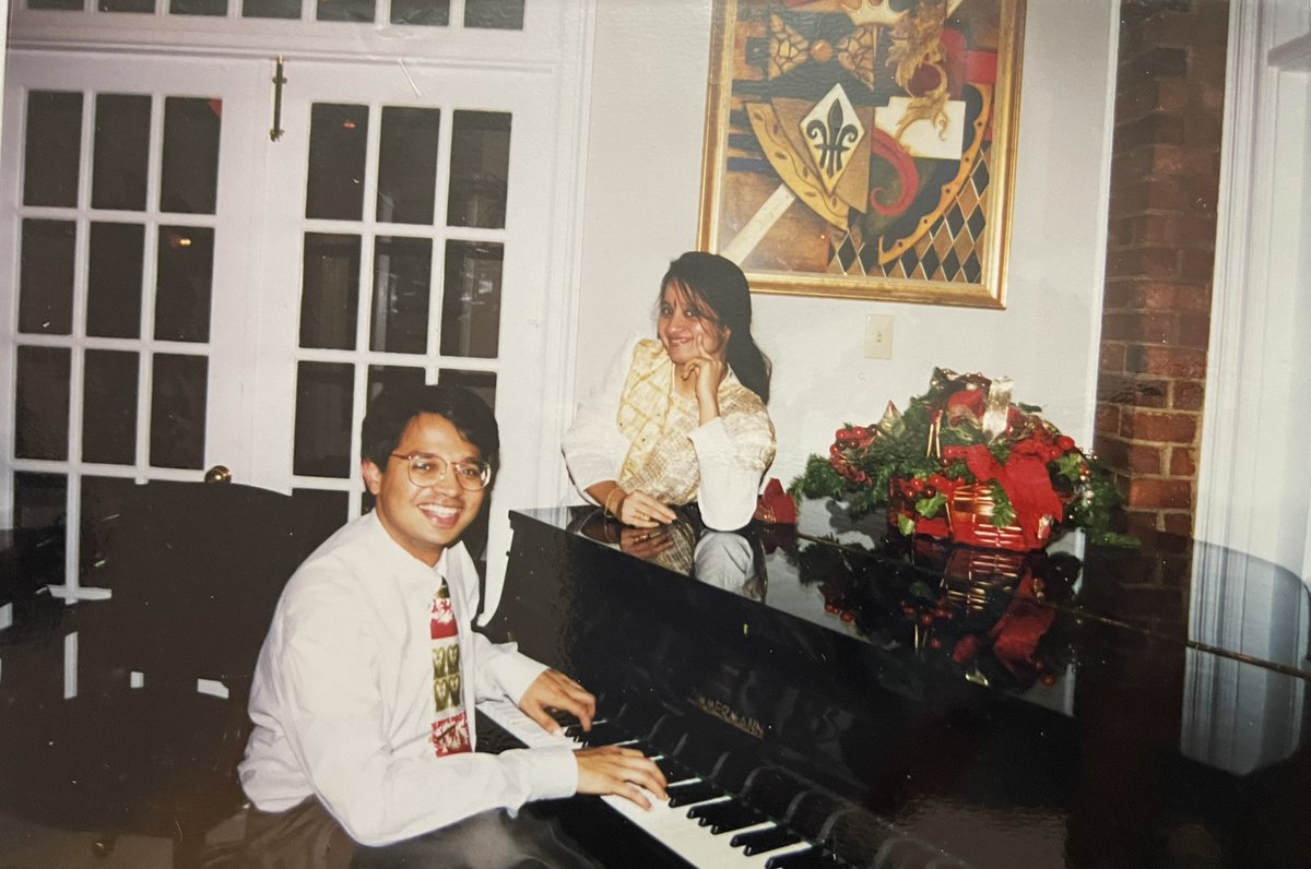 rishita_j's tweet photo. my parents in the 90’s were so adorable https://t.co/JV7XhiC1EH