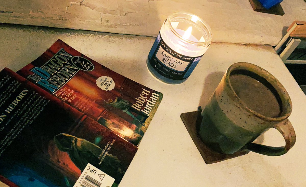 VioletBanerjee's tweet photo. Watch out. The evening is about to get aggressively cozy.
#WheelOfTime #Frostbeard https://t.co/VPLvR2bXZg