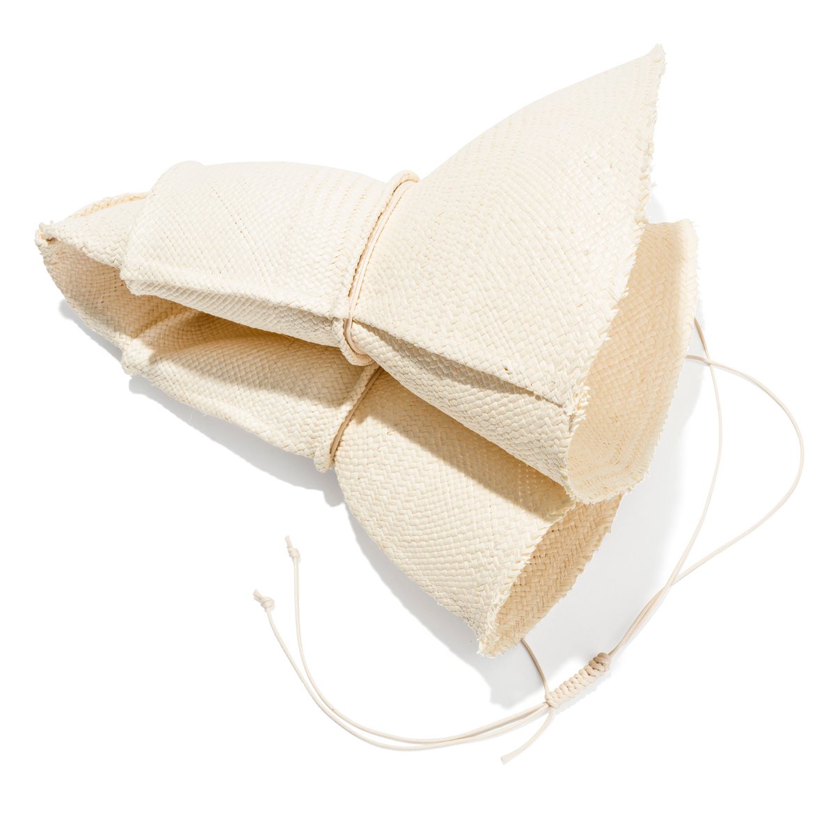 HatmakerAus's tweet photo. It's a folding situation, available in colours natural, bleached or tobacco. Handmade here in Australia 🇦🇺

#sunhat #sunsafe #sunsmart #travelhat #travelhats #holidayhat #holidayhats #packablehat #packablehats #luxuryhat #luxuryhats #australianmade https://t.co/NA0mFrJSxw