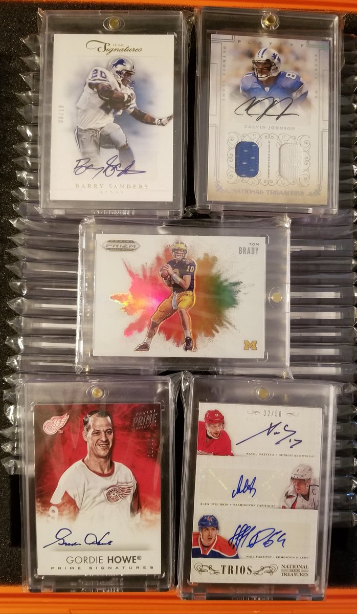 Baseball_Moods's tweet photo. Sometimes after getting jackshit in 3 cases worth of Draft breaks, it's good to flip through the non-baseball case and remember there are other things besides Tigers prospects.

#ForTheD https://t.co/ewNPfPERsa