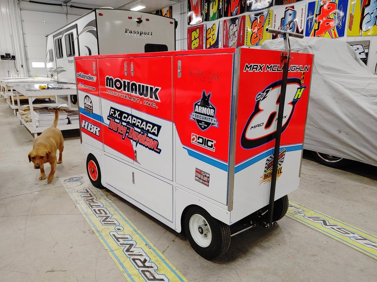 pilatdesign's tweet photo. Before and after of the Max Mclaughlin Pit Cart wrap https://t.co/DpDcSe7j3r