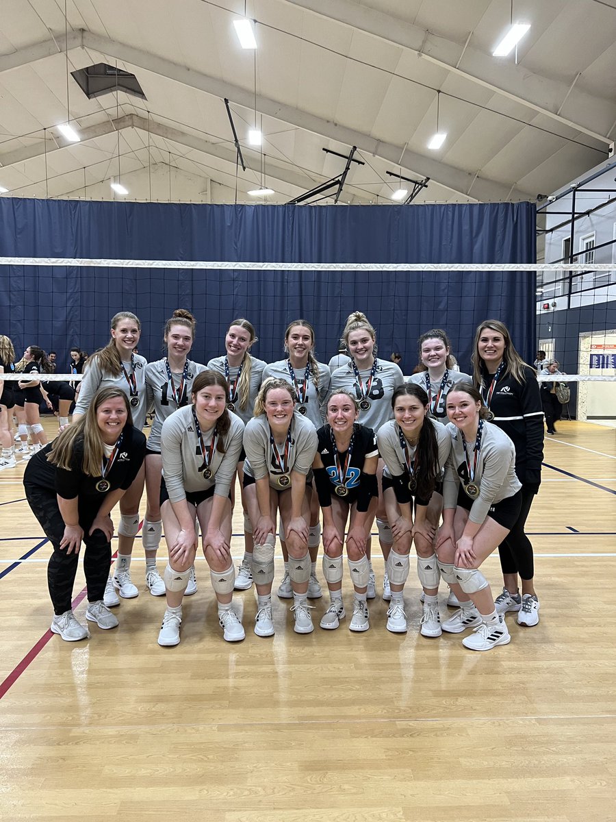 laurenhilty1's tweet photo. Feels good to win my first ever club tournament!!😎🏐 https://t.co/SAFBXnrArK
